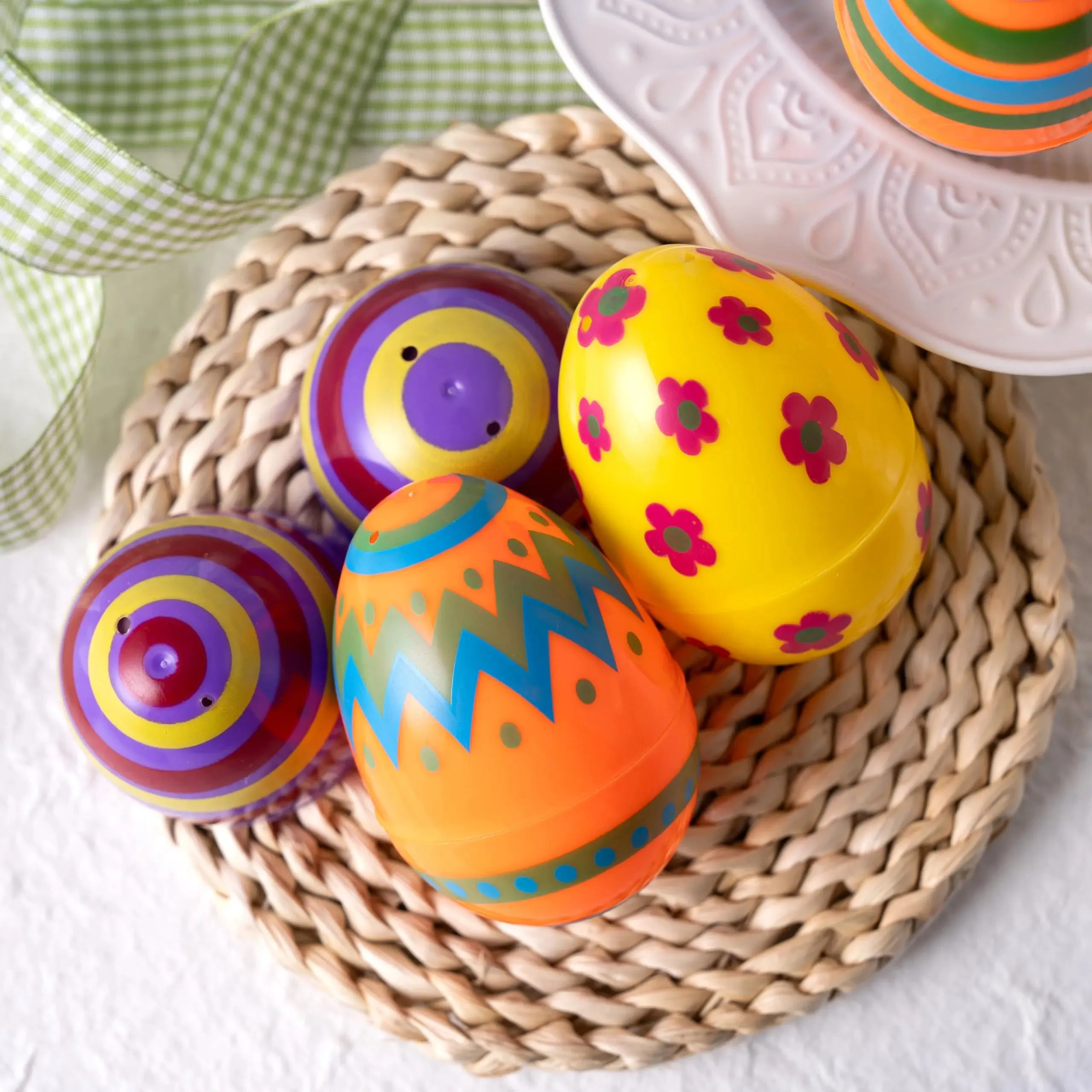 24Pcs 3.15in Colorful Plastic Easter Egg Shells, Fillable Empty Eggs Bulks for Easter Egg Hunt
