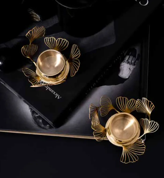 Candleholder | Brass BK.FLWR  | Tealight | Bernadotte & Kylberg