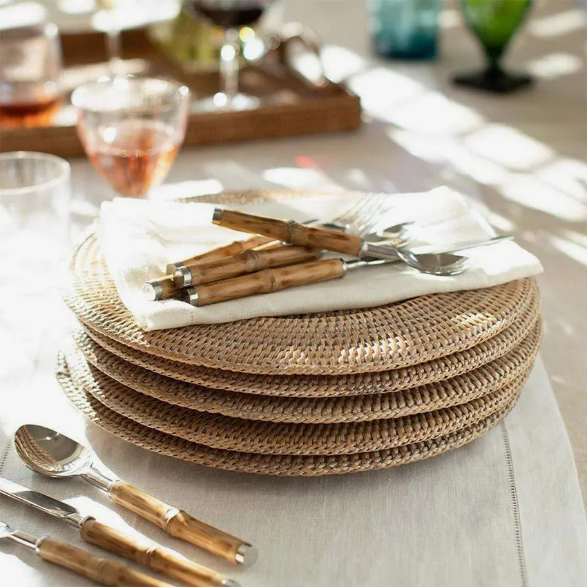 Caspari | Rattan Round Charger Plate