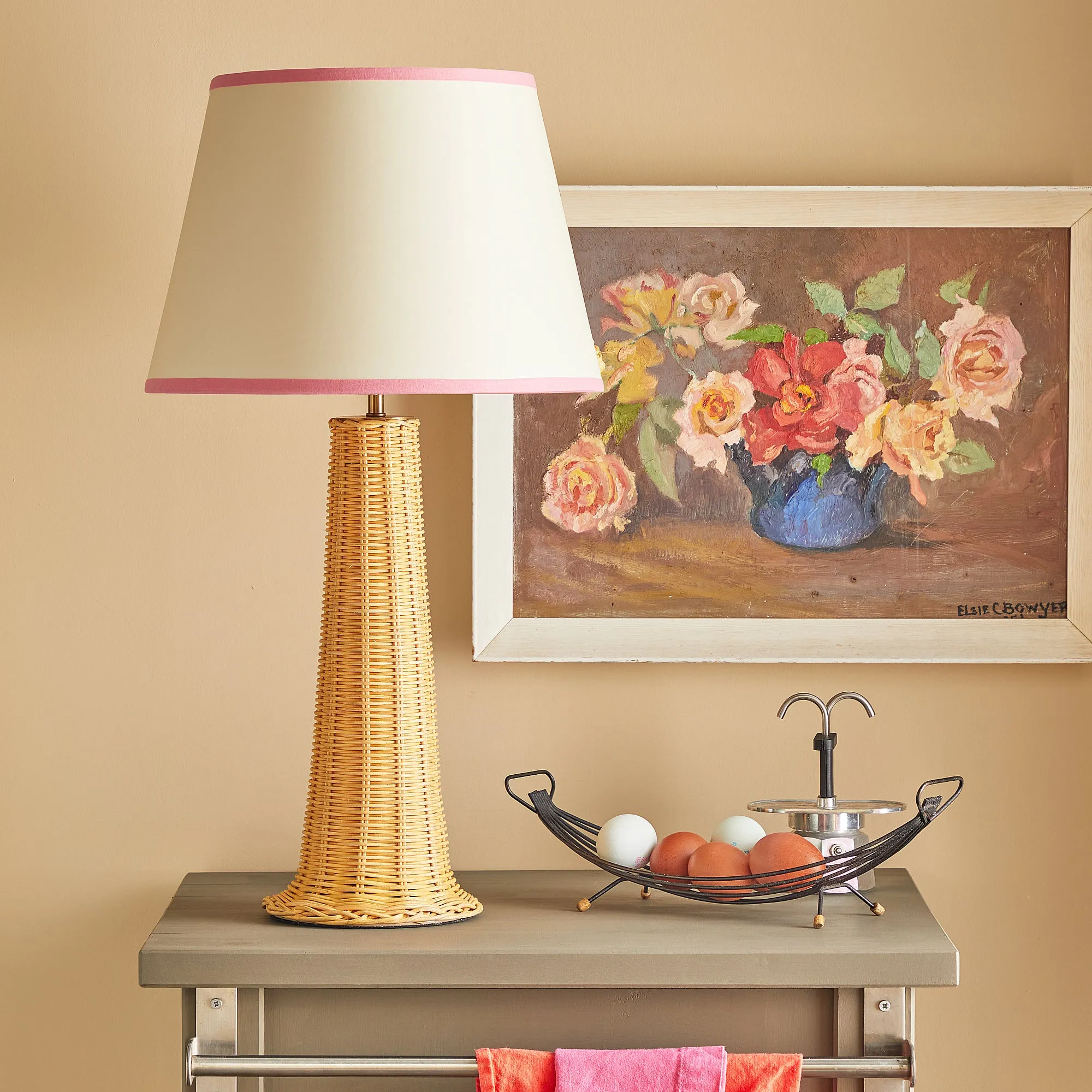 Cornet table lamp in rattan