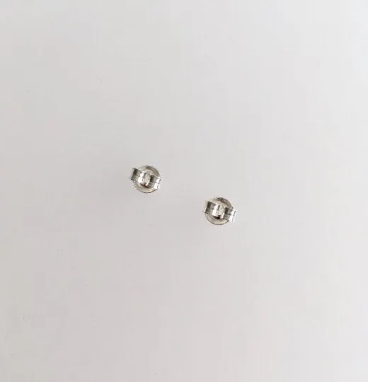 Elegant Stud Earrings with a Dainty Touch - Minimalist Must-Have