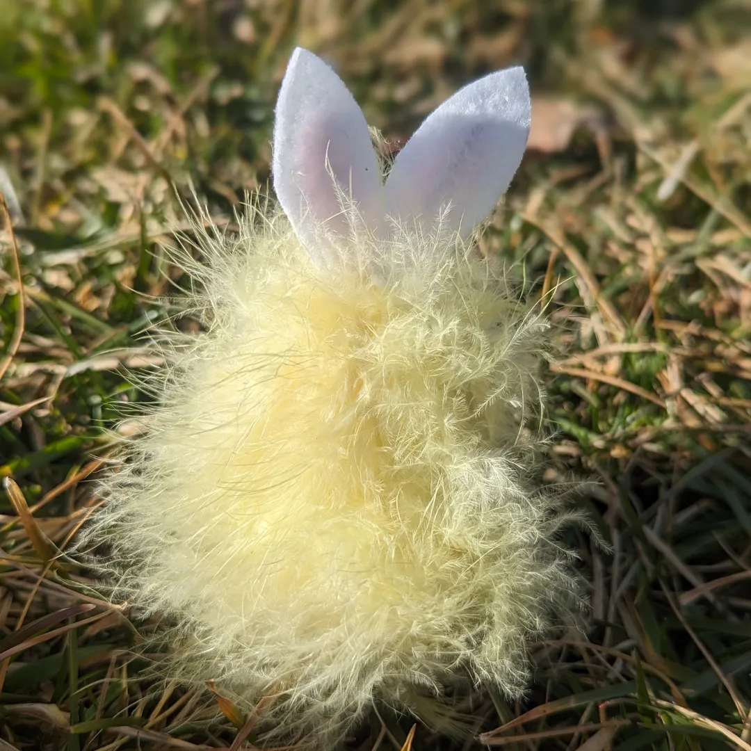 Feathery Chick - Yellow