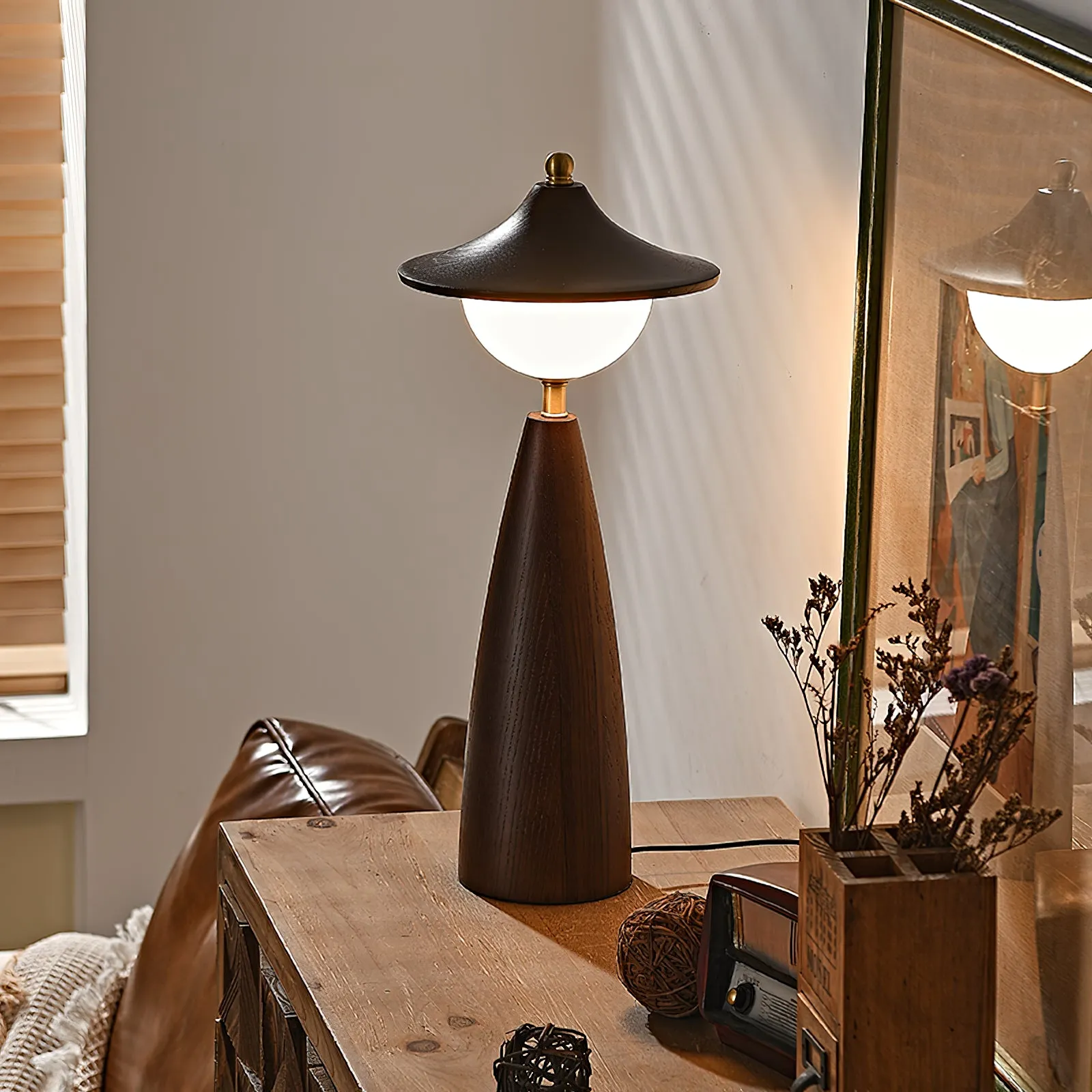 Syuna Table Lamp