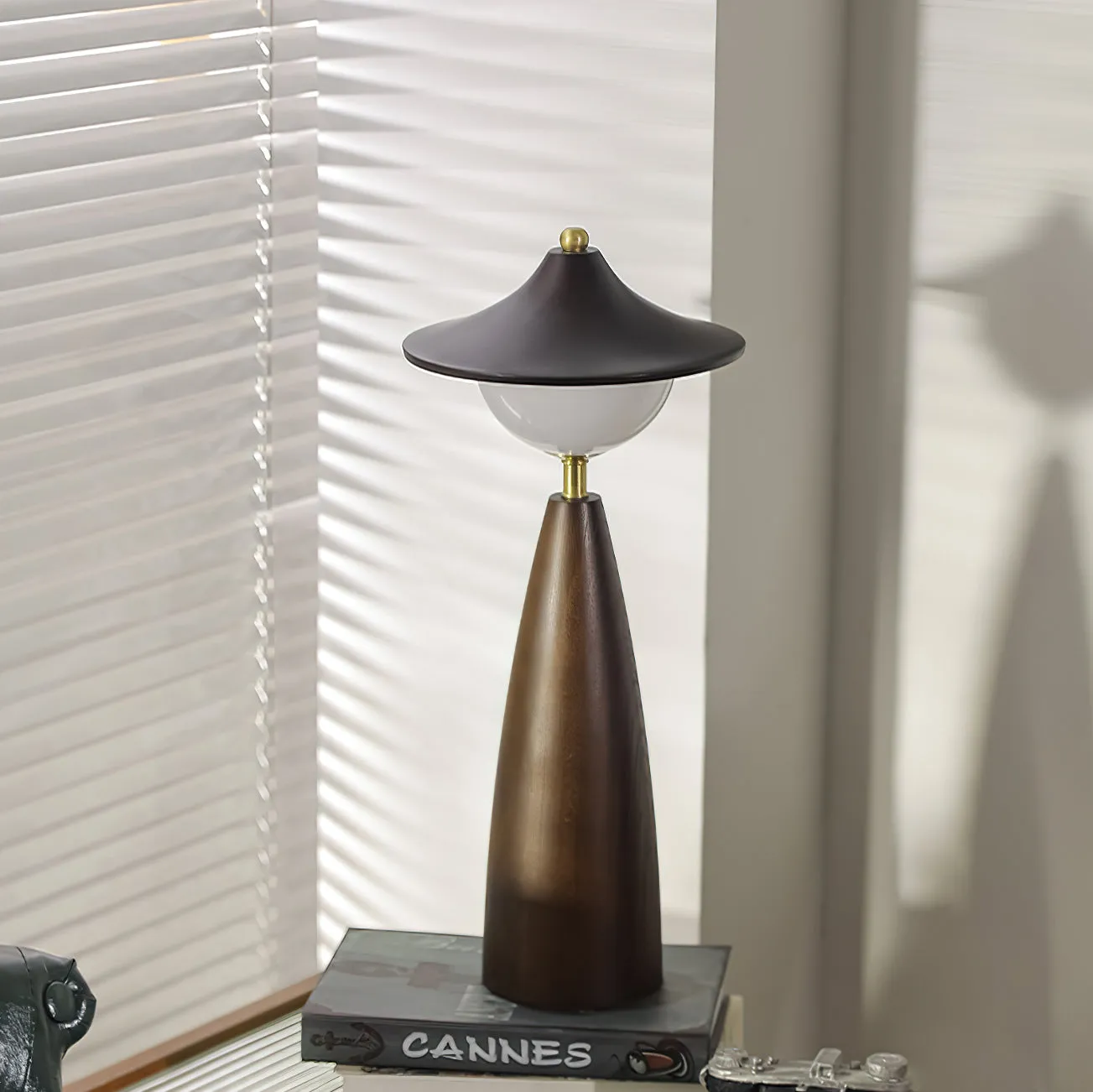 Syuna Table Lamp